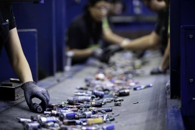 Manual battery sorting